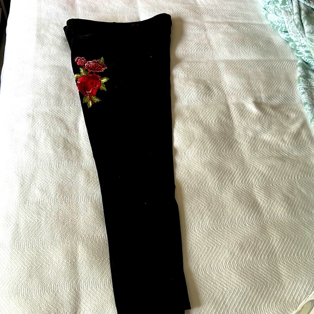 GUESS JEANS